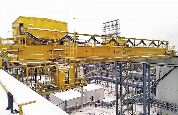 Special bridge crane with a grab