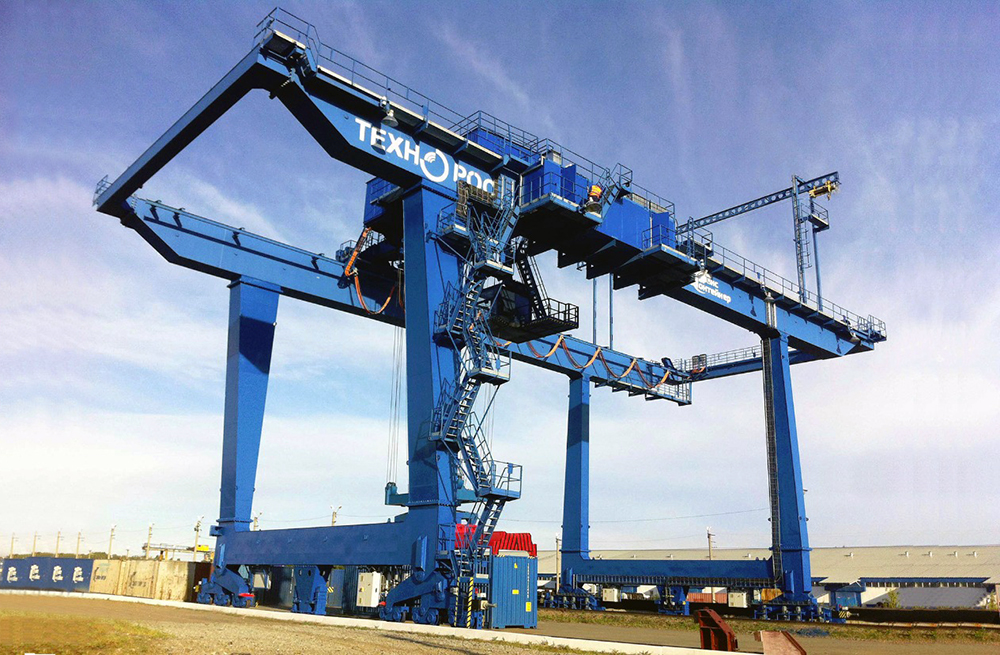 Gantry container crane 

36-25/5,5/5,5-15-А6