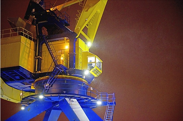 Portal loading crane Kirovetz